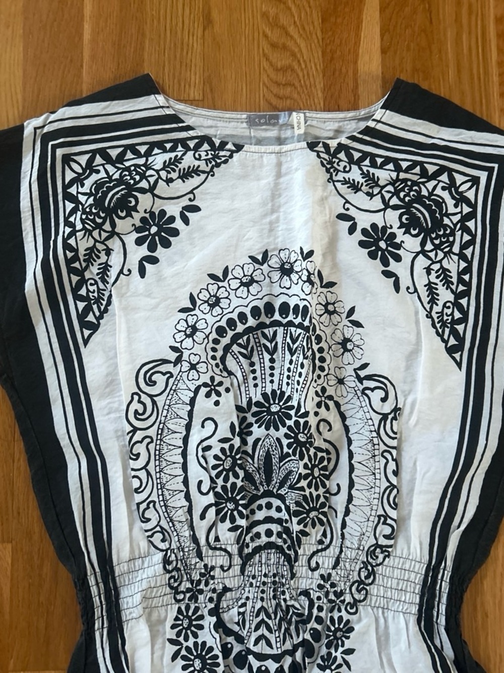 Solaris Black & White Printed Tunic Top